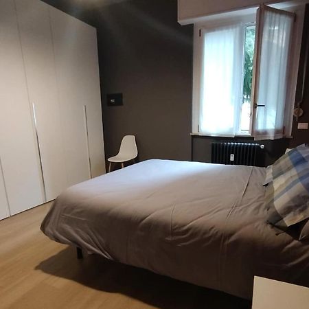 La Casa Di Anna, Appartamento Trilocale Con Balcone E Garage Брешия Экстерьер фото
